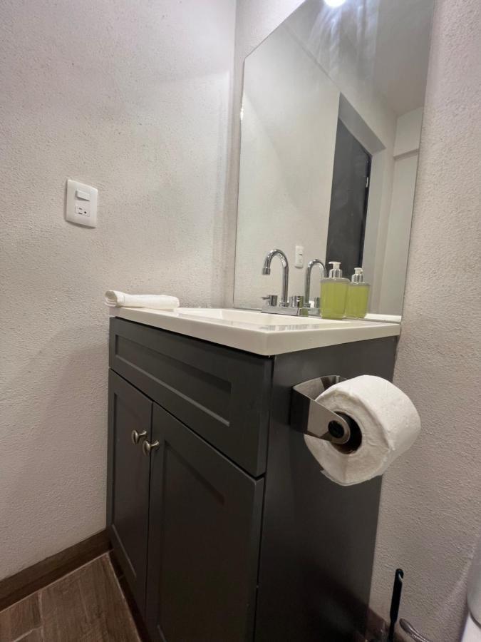 Hotel Tia Flora ليون المظهر الخارجي الصورة