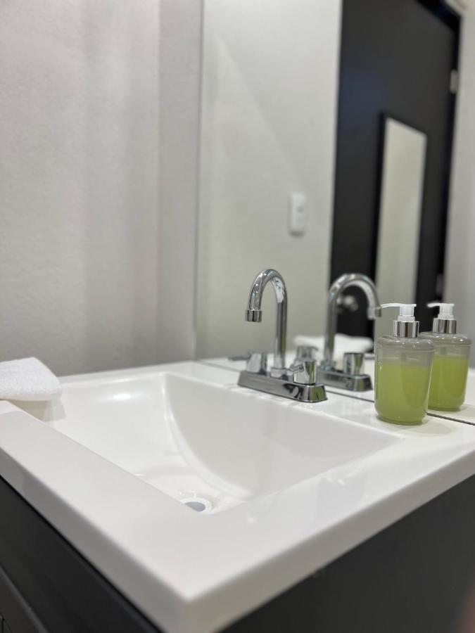 Hotel Tia Flora ليون المظهر الخارجي الصورة