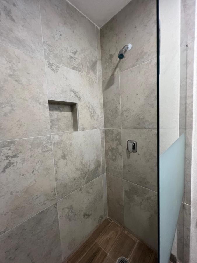 Hotel Tia Flora ليون المظهر الخارجي الصورة