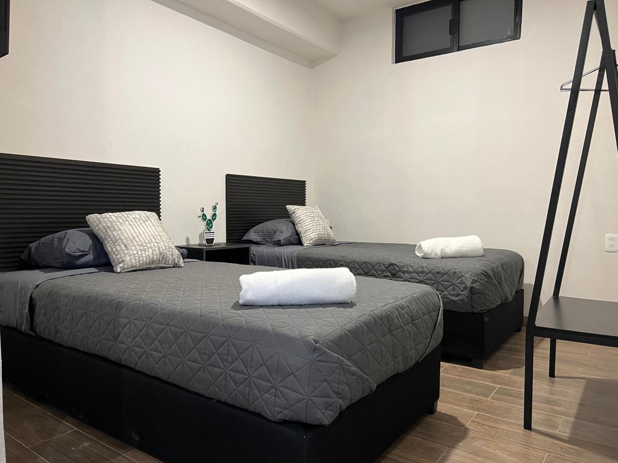 Hotel Tia Flora ليون المظهر الخارجي الصورة