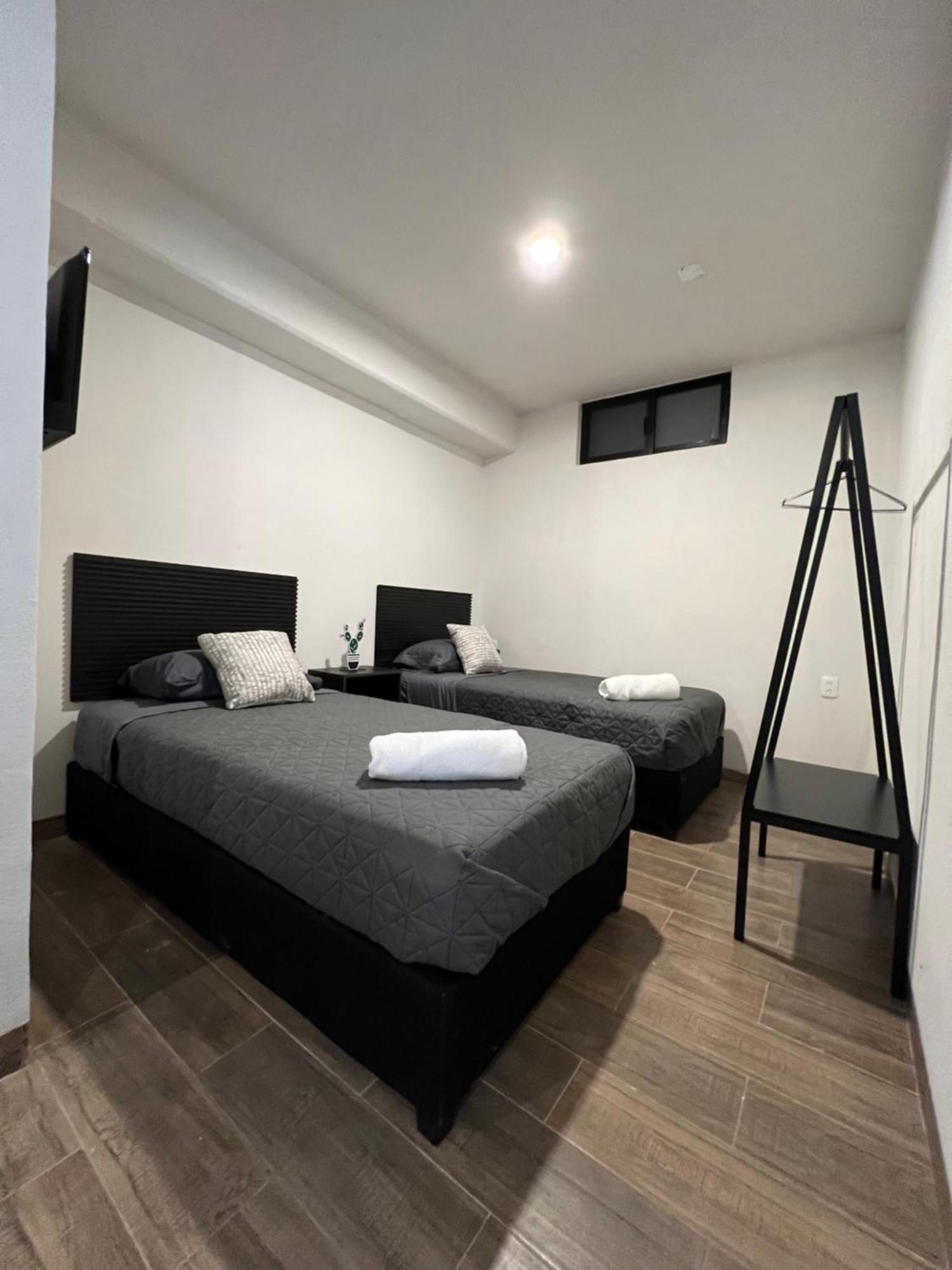 Hotel Tia Flora ليون المظهر الخارجي الصورة